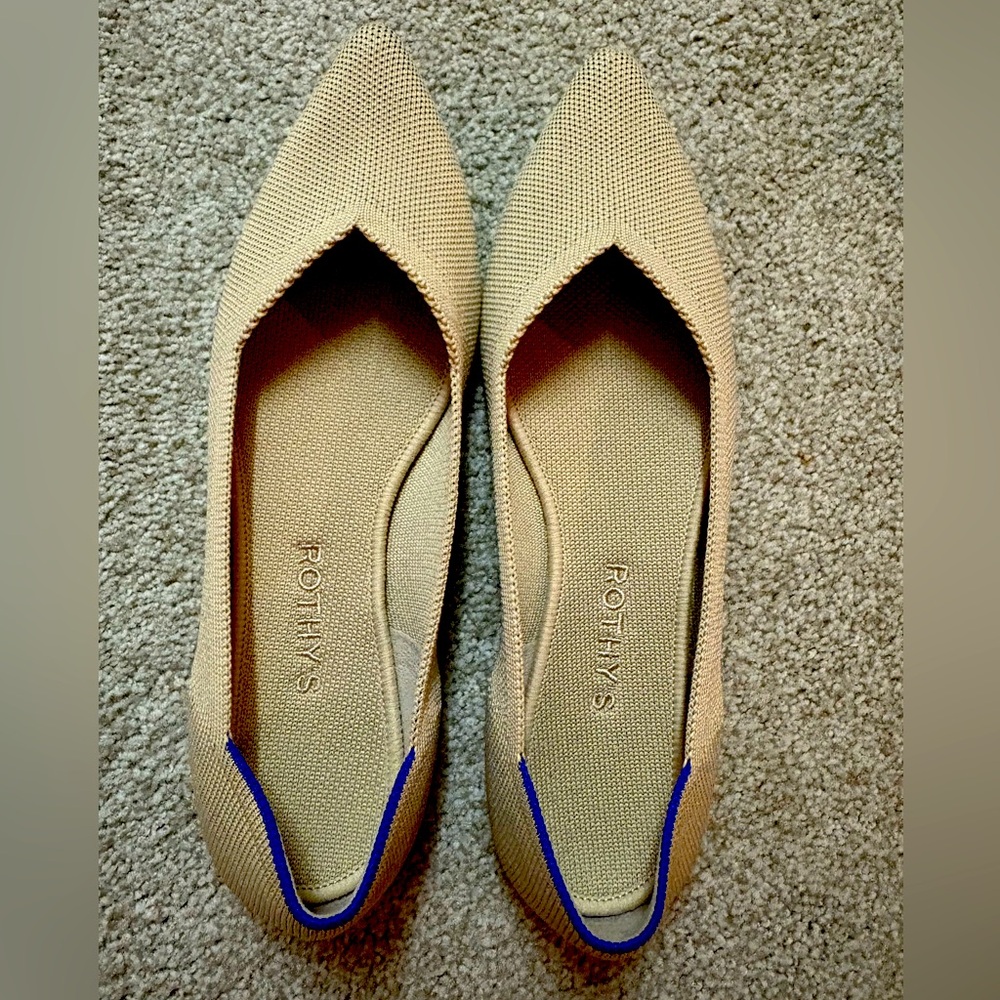 Rothy's Point Ecru Size 9